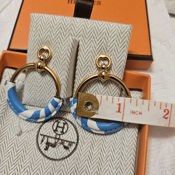 Authentic Hermes loop earings - Picture 4 of 8